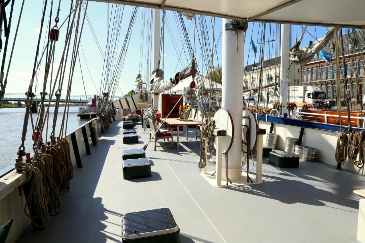 B&B Sailing Ship Summertime Kampen Exterior photo